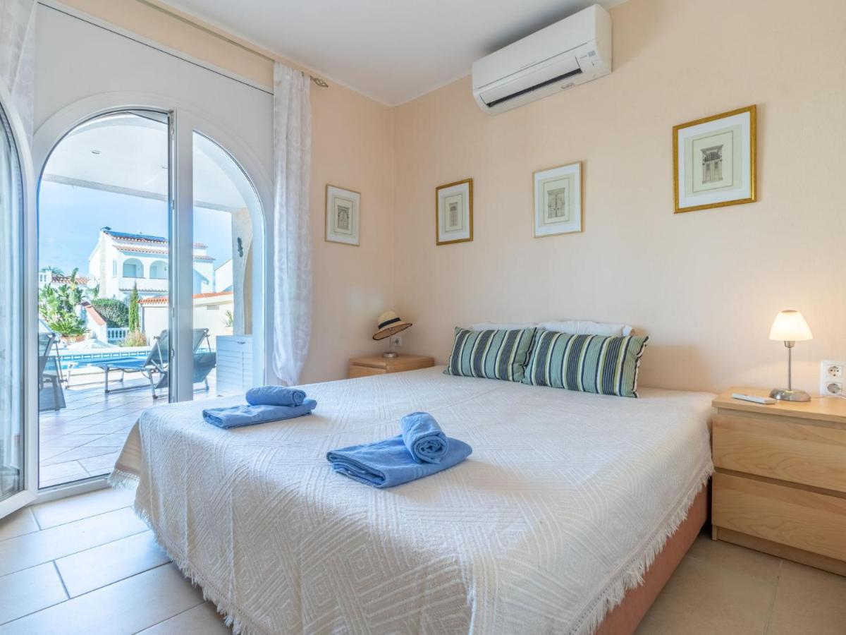 Holiday Home Bonica By Interhome Empuriabrava Exterior foto